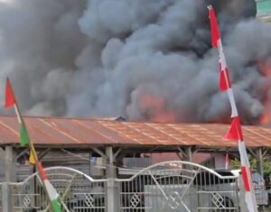 Kebakaran saat berlangsung di Pasar Jagong Jeger. Foto / Dok Warga