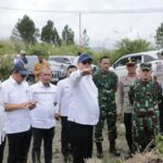 Bupati Bener Meriah, Tagore Abubakar saat mendampingi tim PRR. Foto / Ist